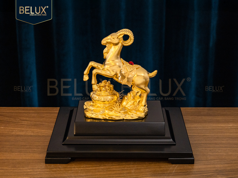 Tượng Dê Phong Thủy Dát Vàng 24K